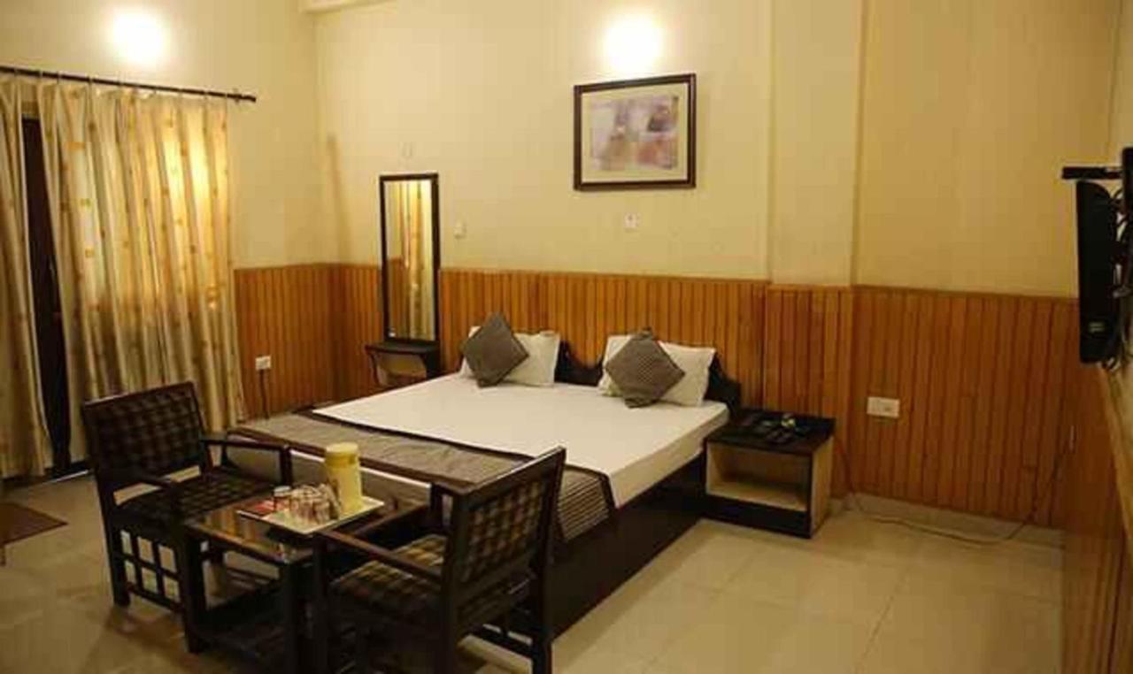 Fabhotel Corbett Inn Rudrapur Екстериор снимка