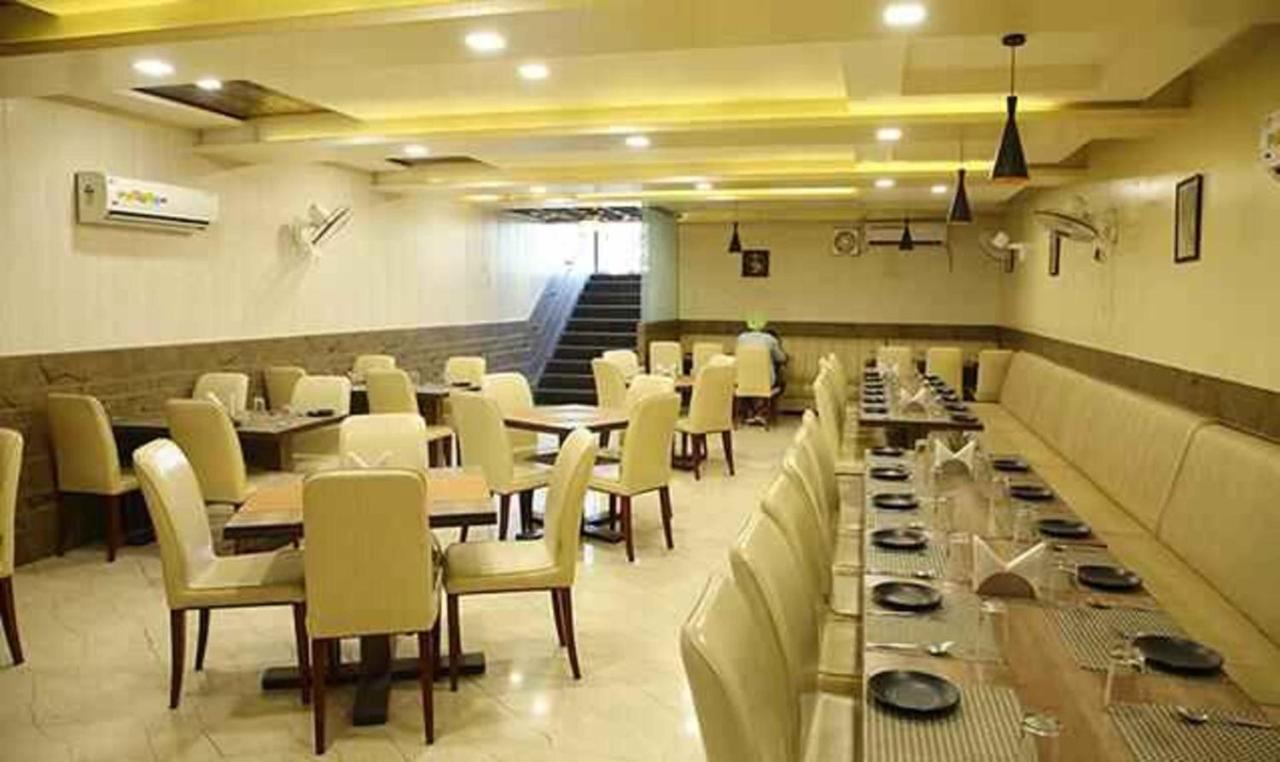 Fabhotel Corbett Inn Rudrapur Екстериор снимка